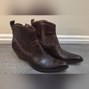 Gianni Bini Women's Dark Brown Embossed Ankle Boots